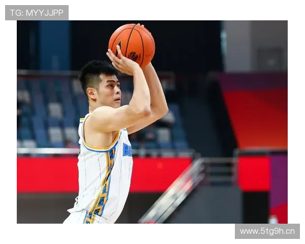 文班19分11篮板带队胜利展现全能表现